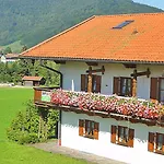 شقة Ferienwohnung Beim Raffner, Bergblick, Natur, Ruhpolding *